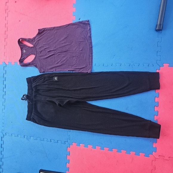 Bundle Alo Jogger & Top Size M/S - Picture 1 of 10